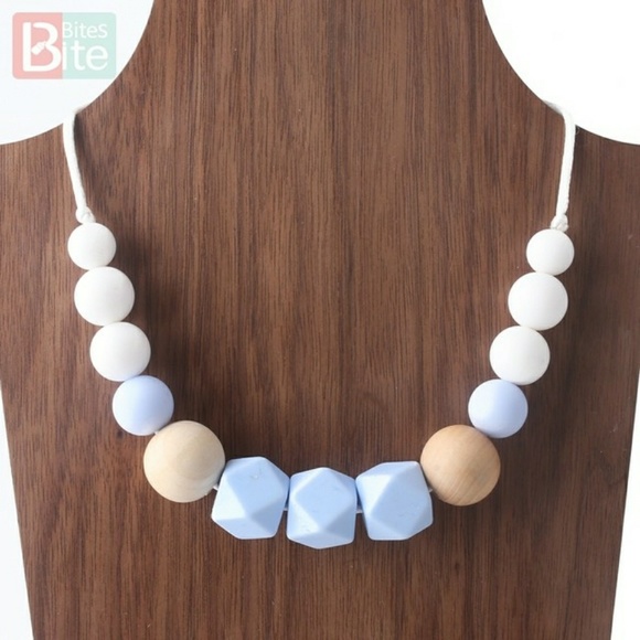 Teething Necklace - Picture 4 of 4